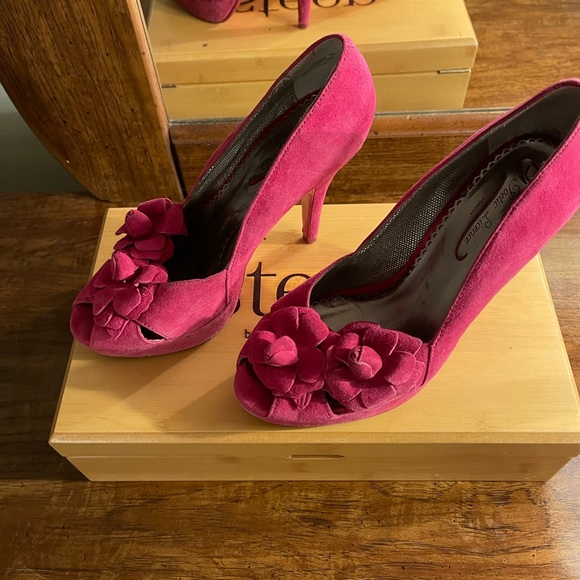Poetic License Shoes - Poetic Licence dark pink heels!
